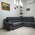 Apartment Inifinity Karla House